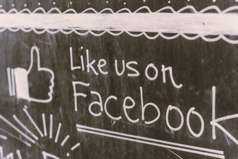 From Clumsy Screen Recordings to One Click: How Saving Facebook Clips Grew Up